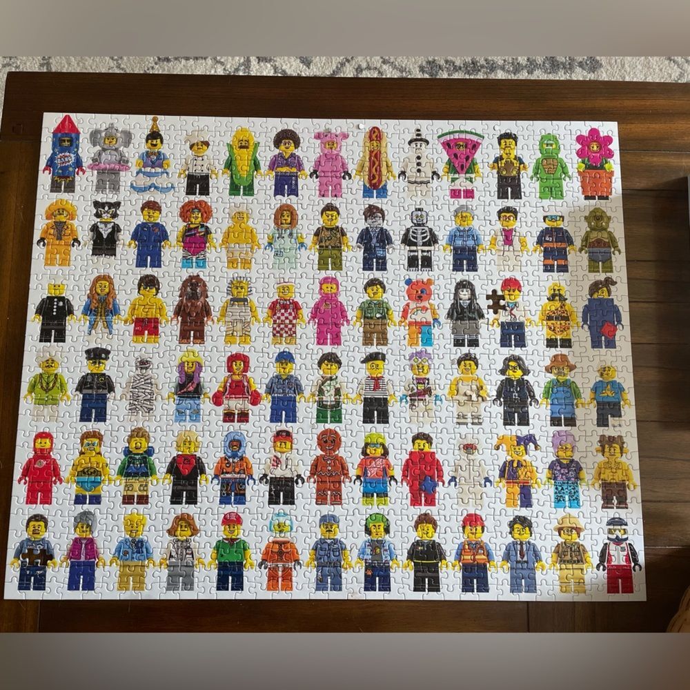 LEGO minifigure jigsaw puzzle - 1000 pieces